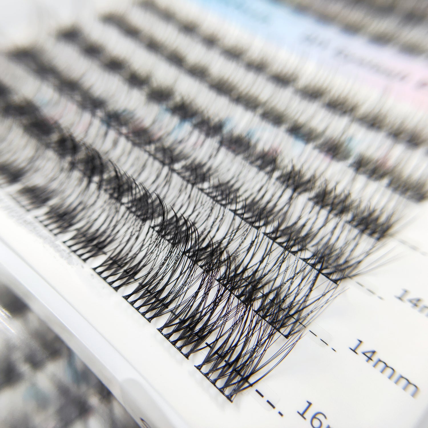 Low Price Wholesale Fluffy Segmented False Eyelashes